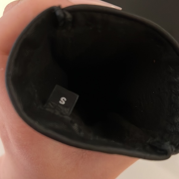 Michael Kors gloves - Picture 7 of 9